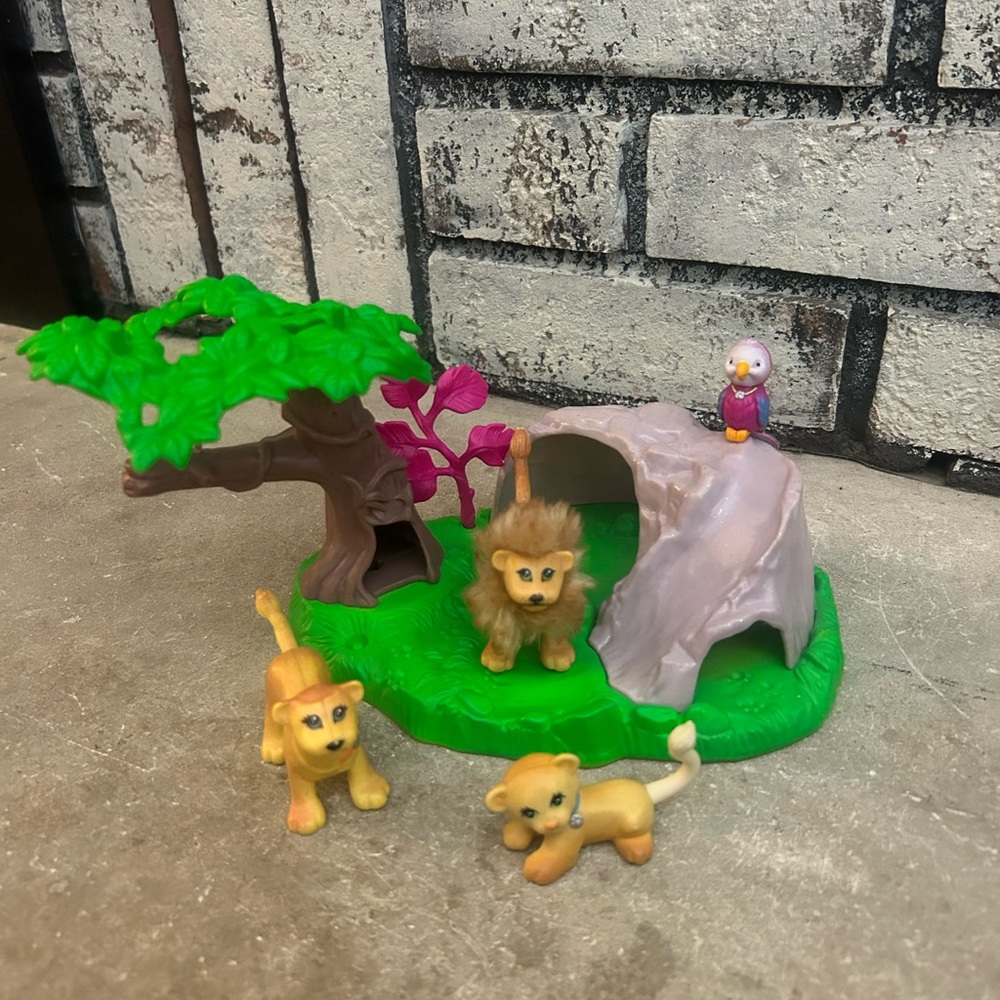 VTG 1994 Kenner Littlest Pet Shop LPS Lion Family Play Set Rare | NEAR COMPLETE
